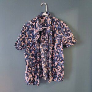Levis' Mens size small blue and pink floral button down summer shirt